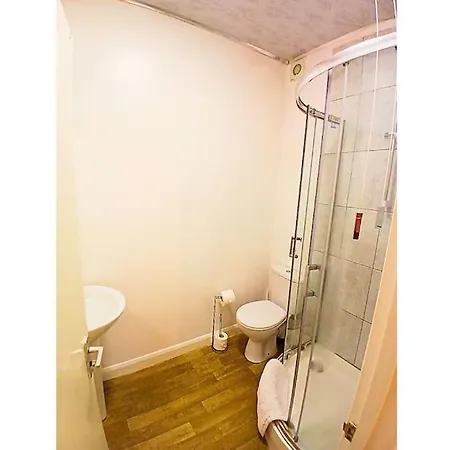 Studio-citycentre Freepark-wifi דירה לידס