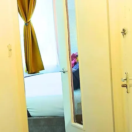 Studio-citycentre Freepark-wifi דירה לידס